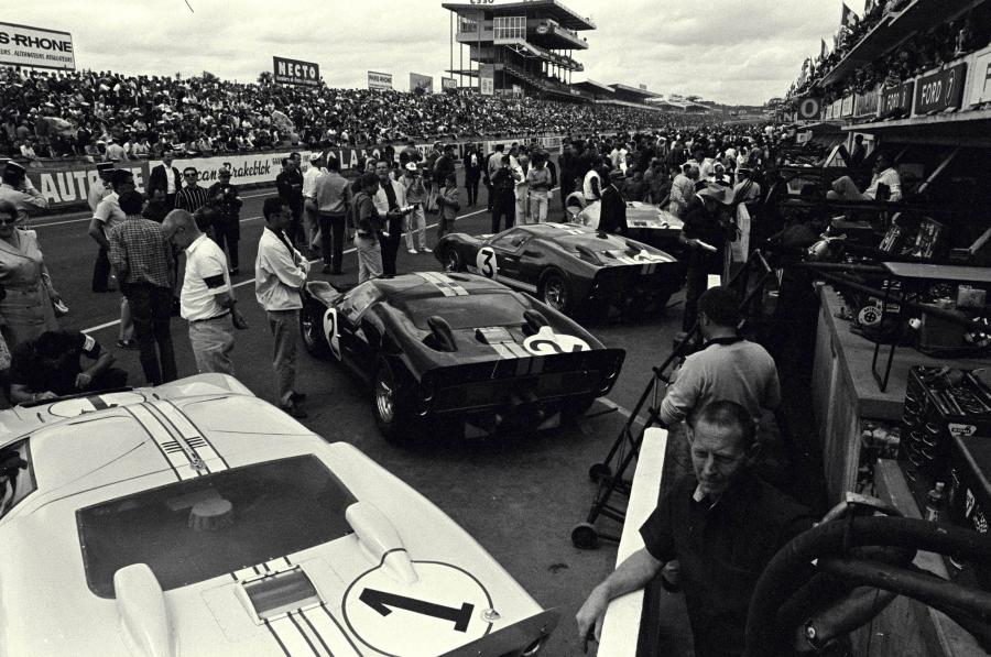  Ford GT40 (Mk II) 1965 года  (фото 25 из 118)
